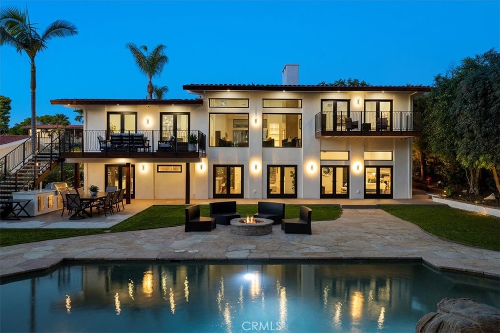 A property available for sale at 1325 Via Gabriel, Palos Verdes Estates, CA 90274.