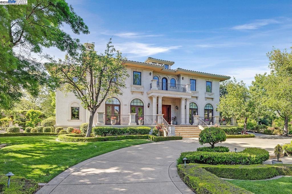 A property available for sale at 1678 Orvieto Ct, Pleasanton, CA 94566.