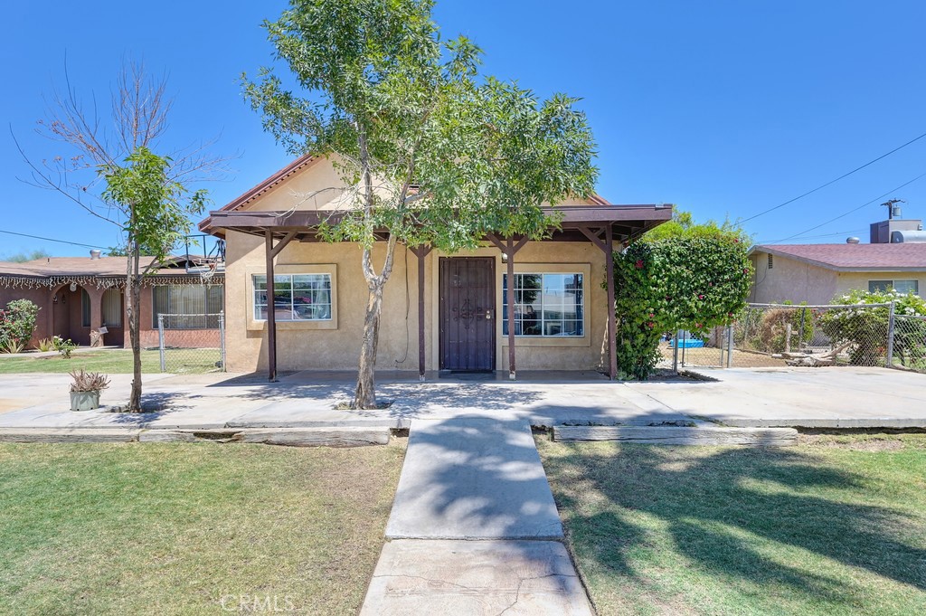 A property available for sale at 1109 B Street, Brawley, CA 92227.