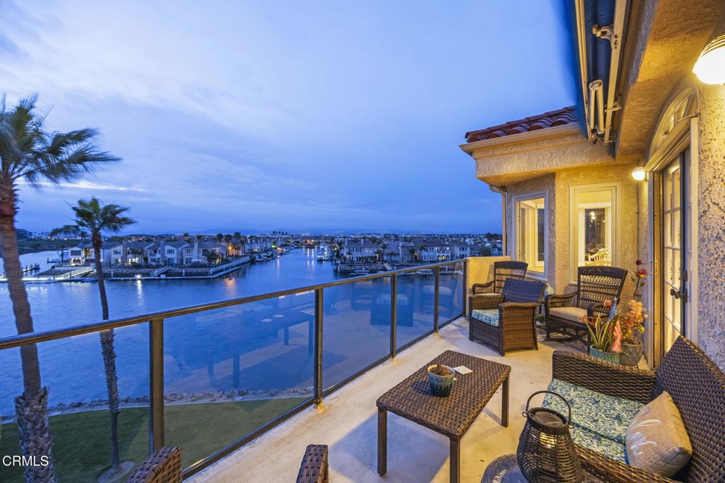 A property available for sale at 1712 Emerald Isle Way, Oxnard, CA 93035.