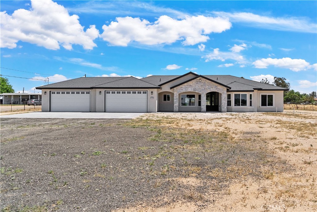 A property available for sale at 15709 Road 29, Madera, CA 93636.