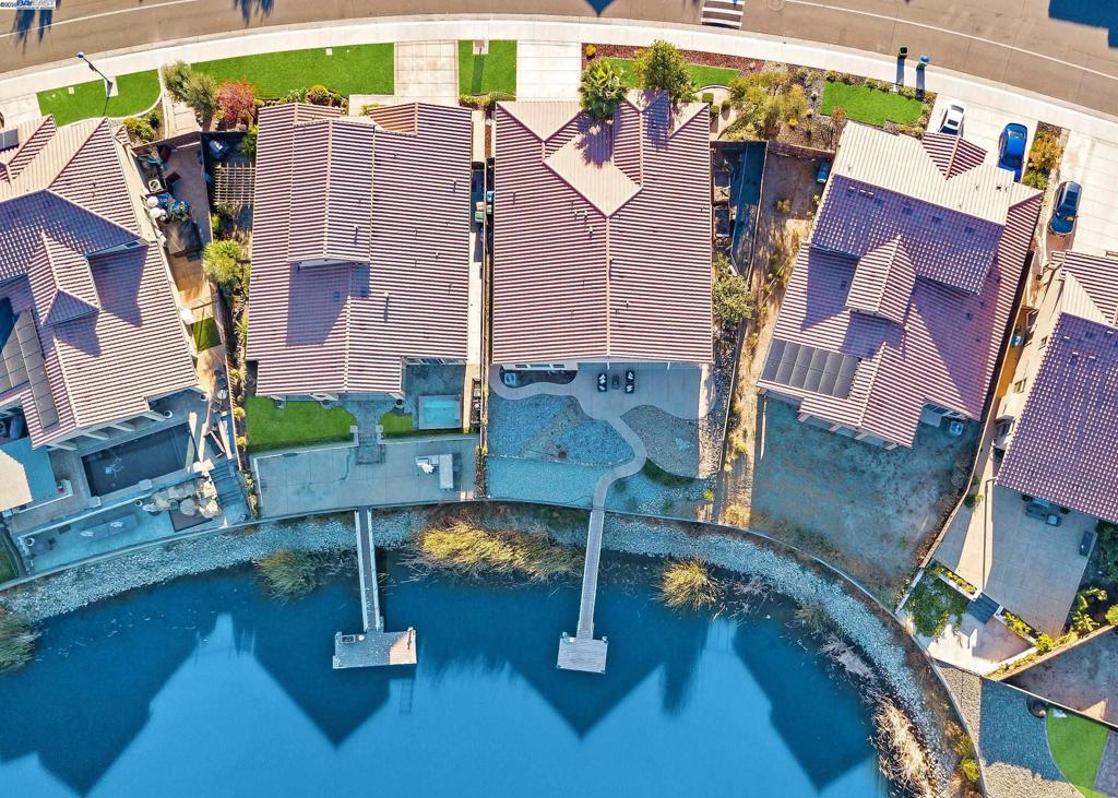 A property available for sale at 1440 Riva Trigoso Dr, Manteca, CA 95337.