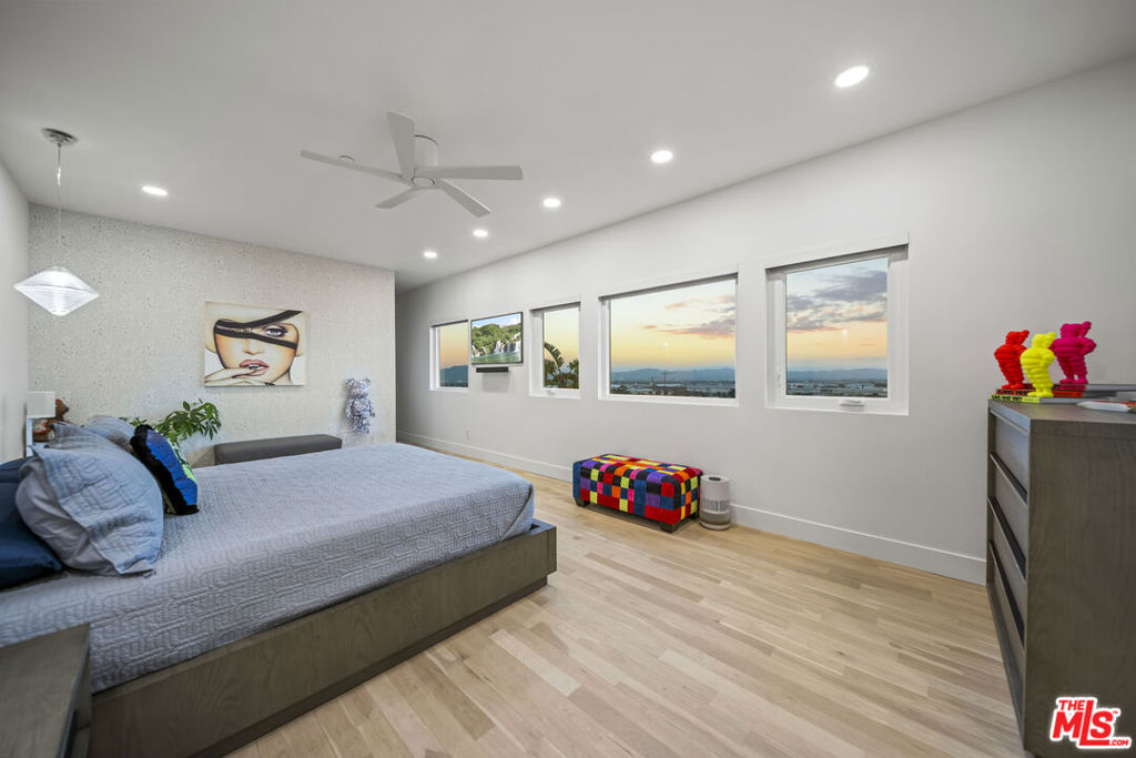 A property available for sale at 10066 Chardonnay Court, Sun Valley, CA 91352.
