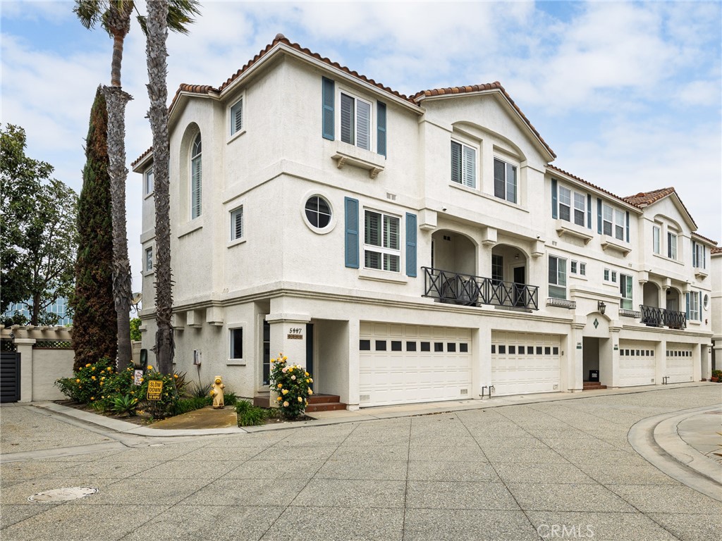 A property available for sale at 5447 Marine Avenue 7, Lawndale, CA 90260.