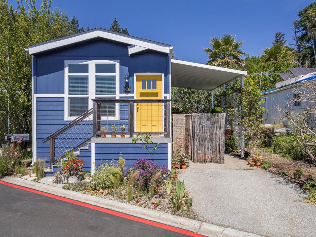 A property available for sale at 999 Old San Jose Road, Soquel, CA 95073.
