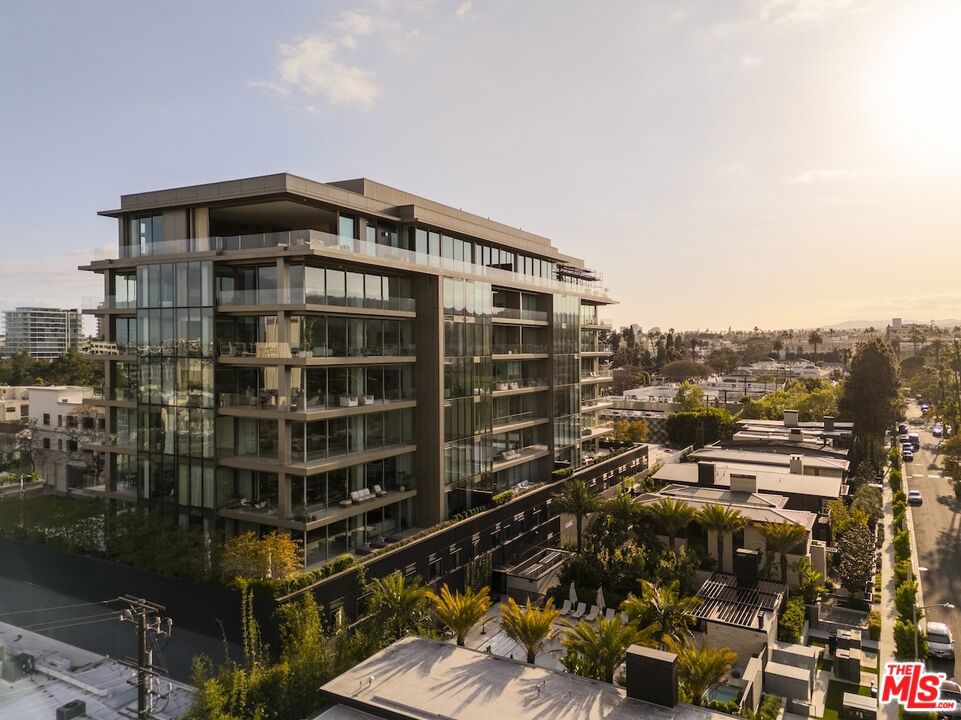 A property available for sale at 8899 Beverly Boulevard PHE, Los Angeles, CA 90048.