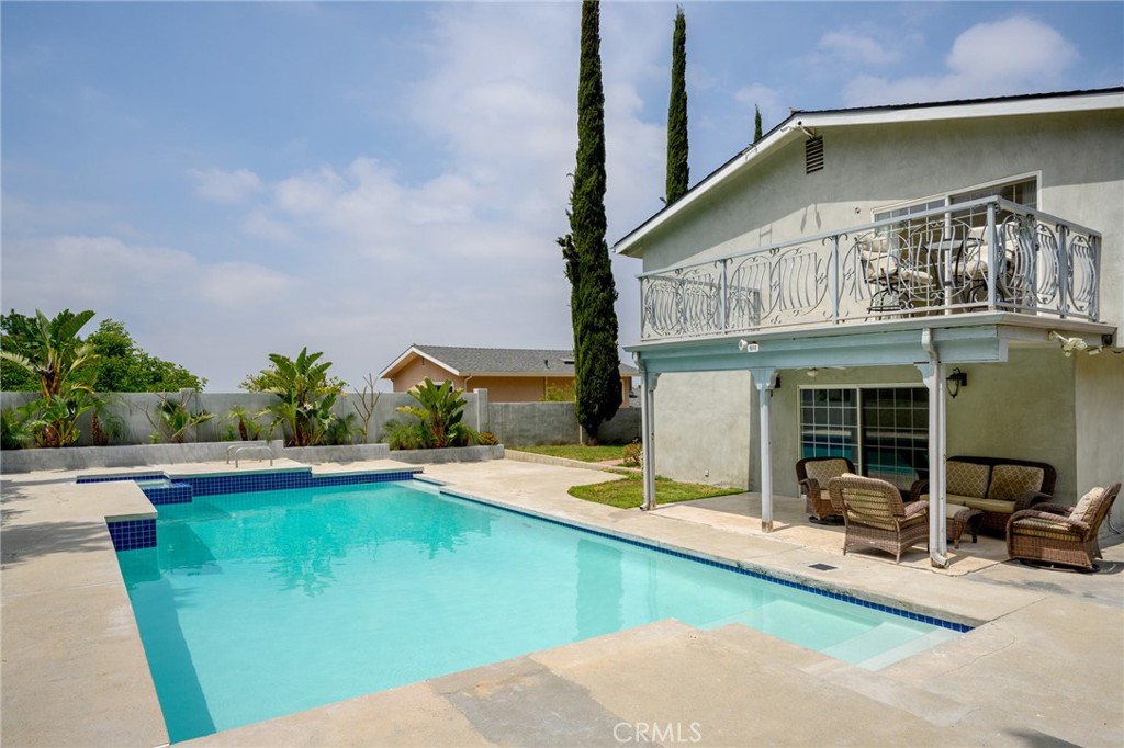 A property available for sale at 7980 Hollywood Way, Sun Valley, CA 91352.