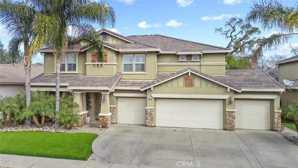 A property available for sale at 3010 W Ceres Avenue, Visalia, CA 93291.