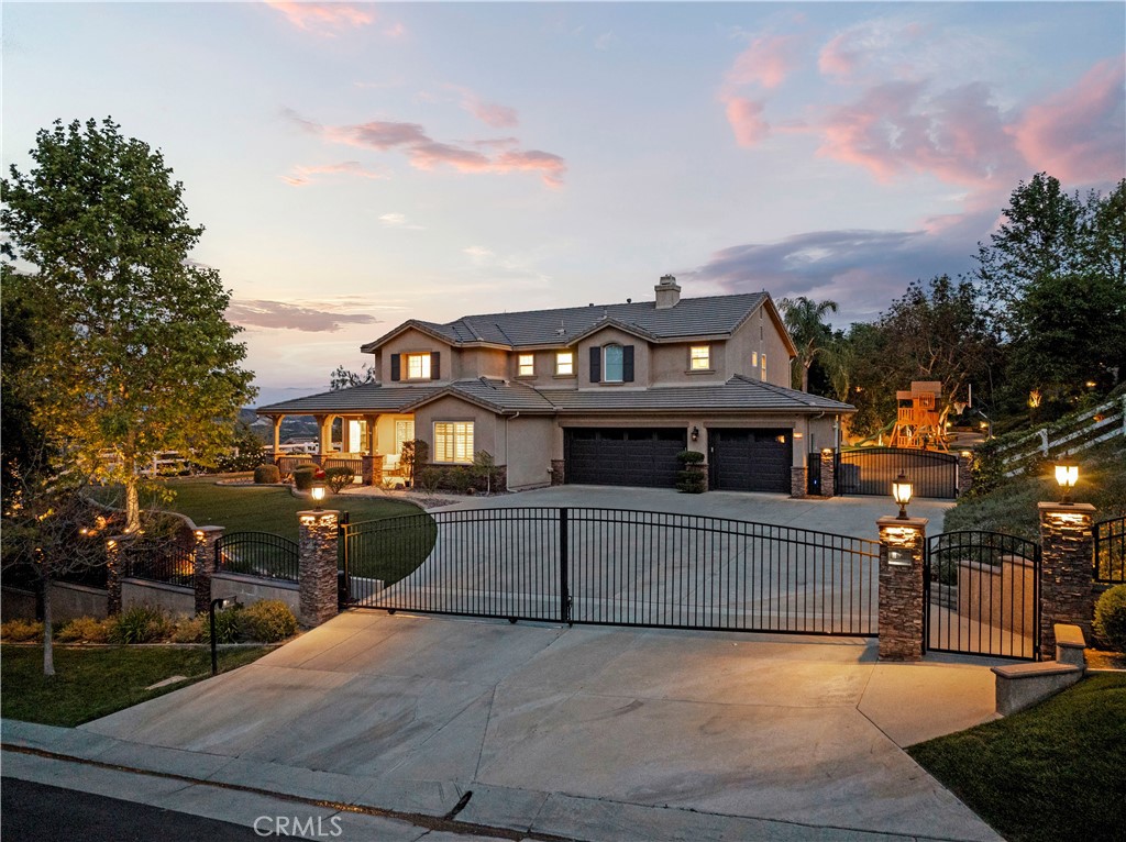 A property available for sale at 30058 Valley Glen Street, Castaic, CA 91384.