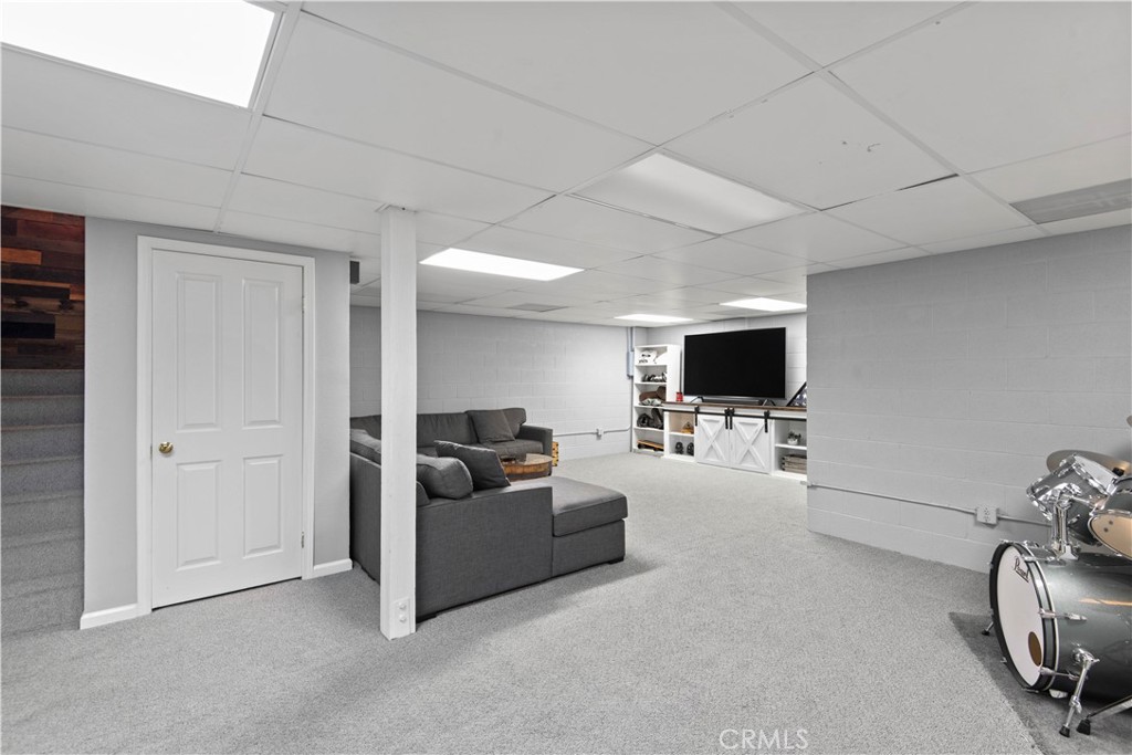 A property available for sale at 1085 Eagle Road, Wrightwood, CA 92397.
