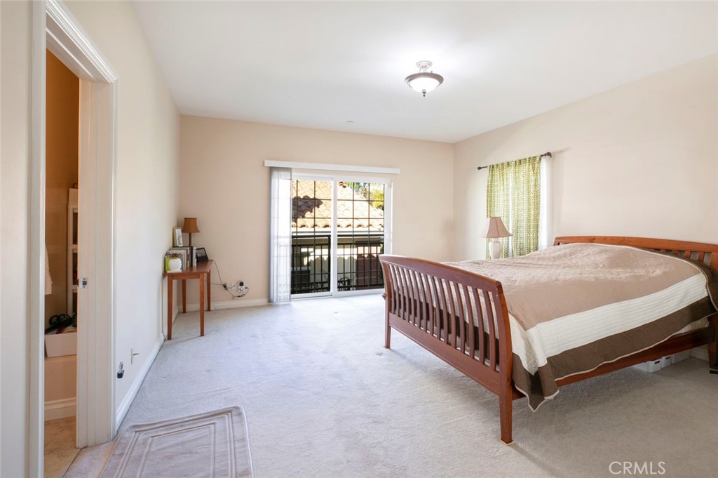 A property available for sale at 1220 Valrose Court, Eagle Rock, CA 90041.