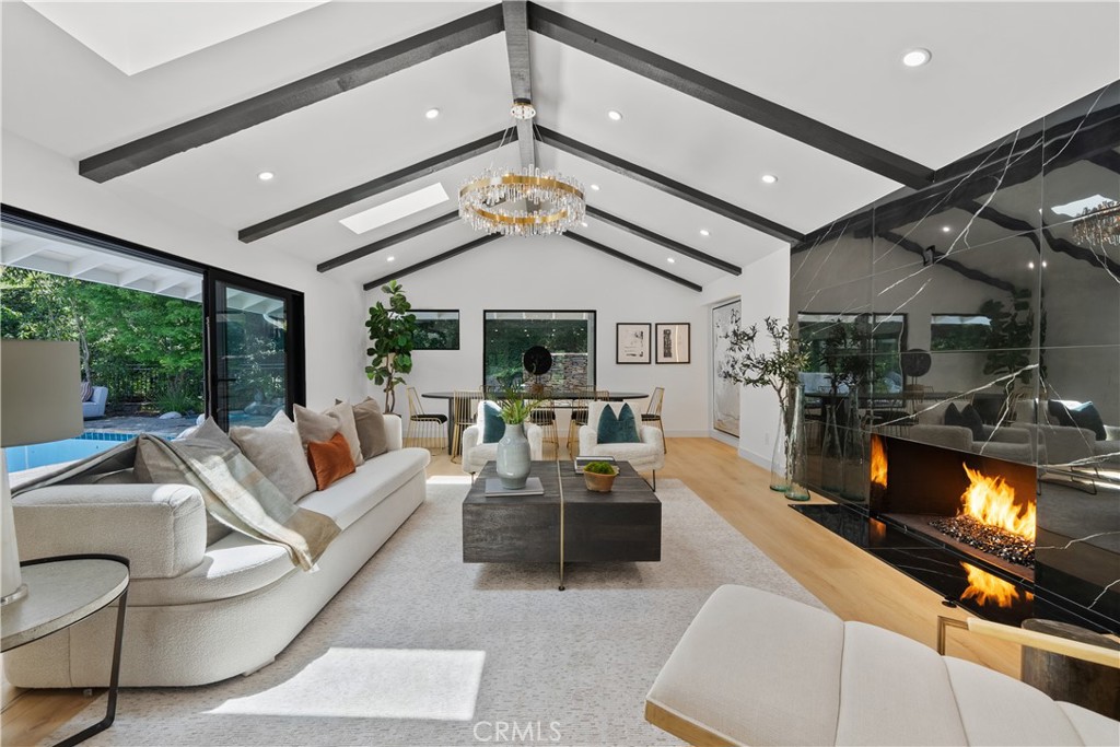 A property available for sale at 3985 Hampstead Road, La Canada Flintridge, CA 91011.