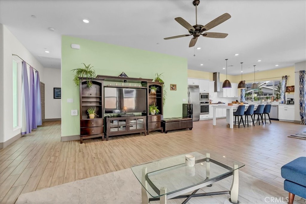 A property available for sale at 320 E Tyler Court, Visalia, CA 93291.