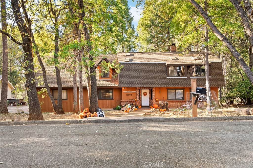 A property available for sale at 14177 Racine Circle, Magalia, CA 95954.