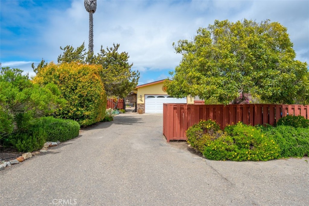 A property available for sale at 1264 Vista Del Osos, Los Osos, CA 93402.