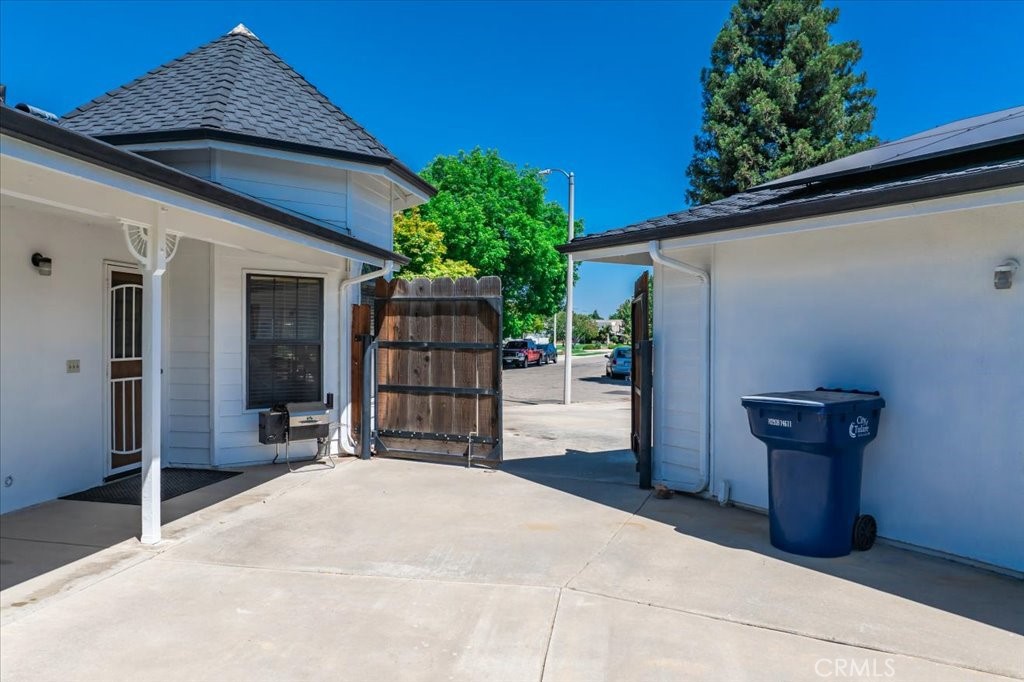 A property available for sale at 1995 E Valley Forge Avenue, Tulare, CA 93274.