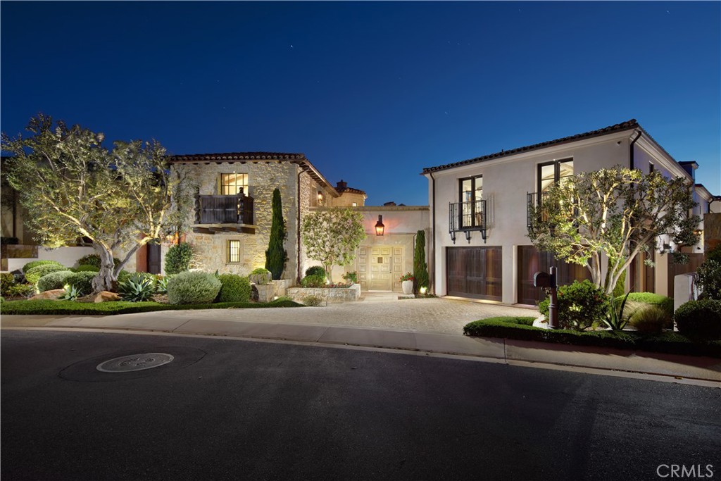 A property available for sale at 17 Pacific Ridge Place, Dana Point, CA 92629.