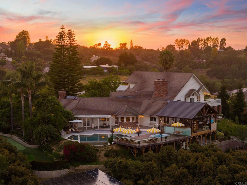 A property available for sale at 4938 San Jacinto Circle E, Fallbrook, CA 92028.