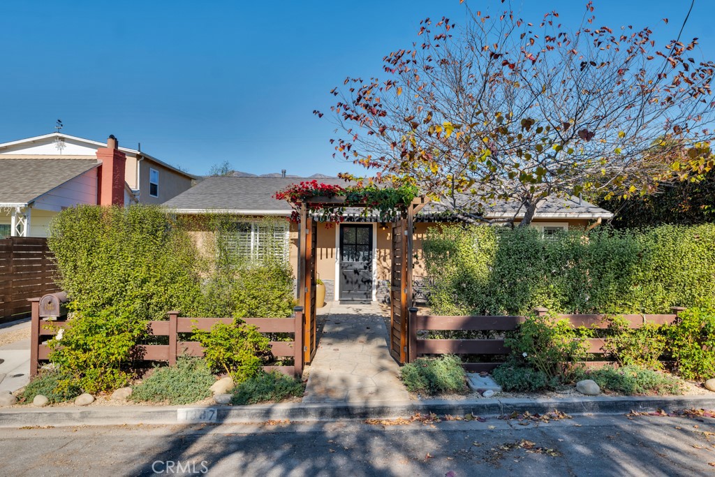 A property available for sale at 1389 Vallecito Place, Carpinteria, CA 93013.