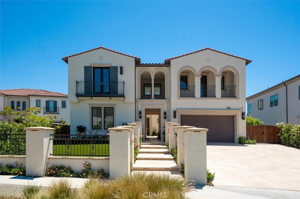 A property available for sale at 11040 Sweetwater Court, Chatsworth, CA 91311.
