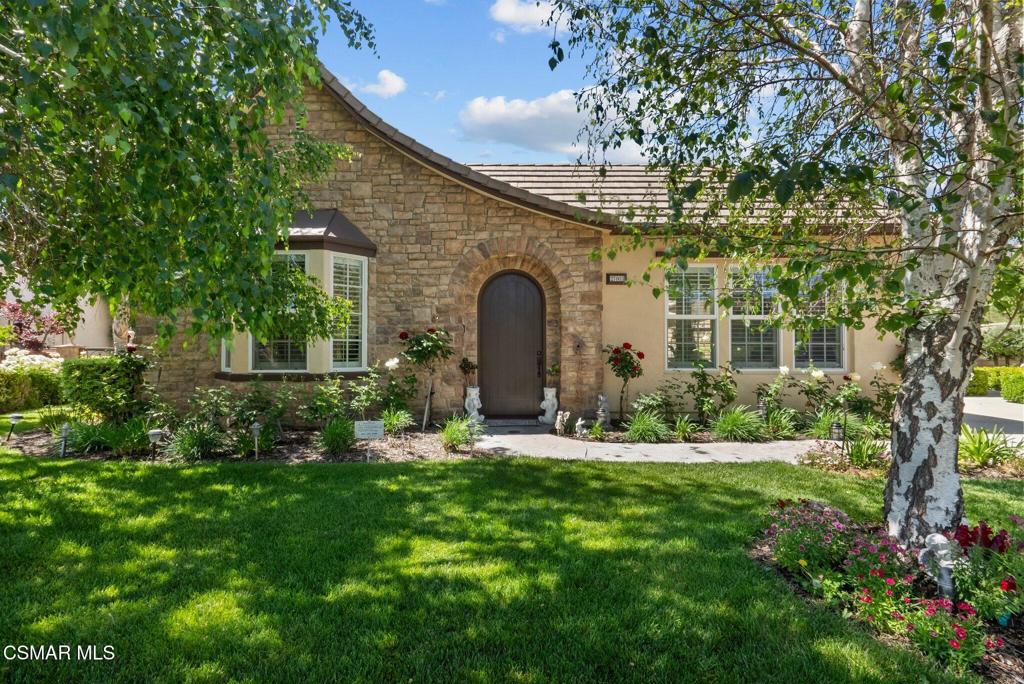 A property available for sale at 27003 Cliffie Way, Canyon Country, CA 91387.