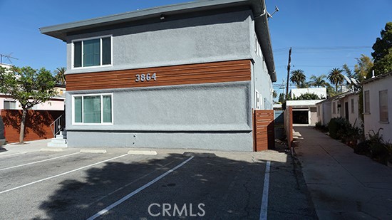 A property available for rent at 3864 Inglewood Boulevard 7, Mar Vista, CA 90066.