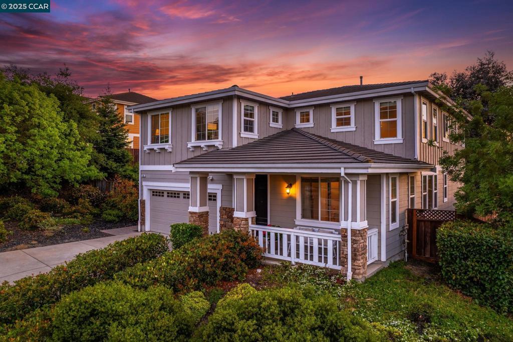 A property available for sale at 104 Silva Ct, Martinez, CA 94553.