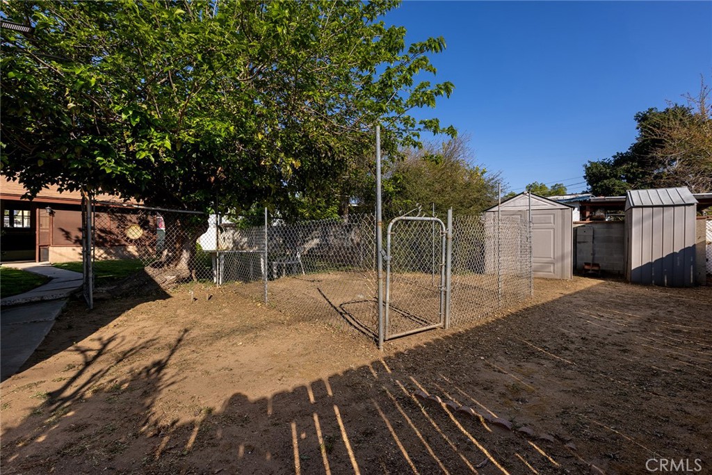 A property available for sale at 11031 Arbuckle Avenue, Mission Hills (San Fernando), CA 91345.