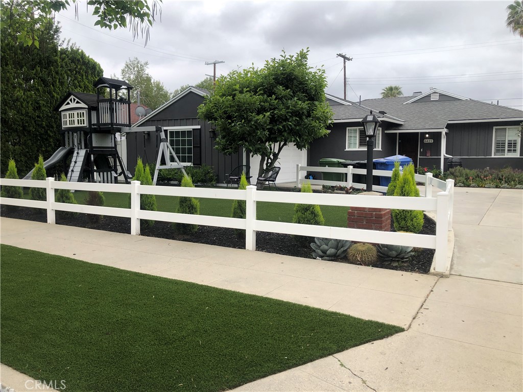 A property available for sale at 6421 Gaviota Avenue, Lake Balboa, CA 91406.