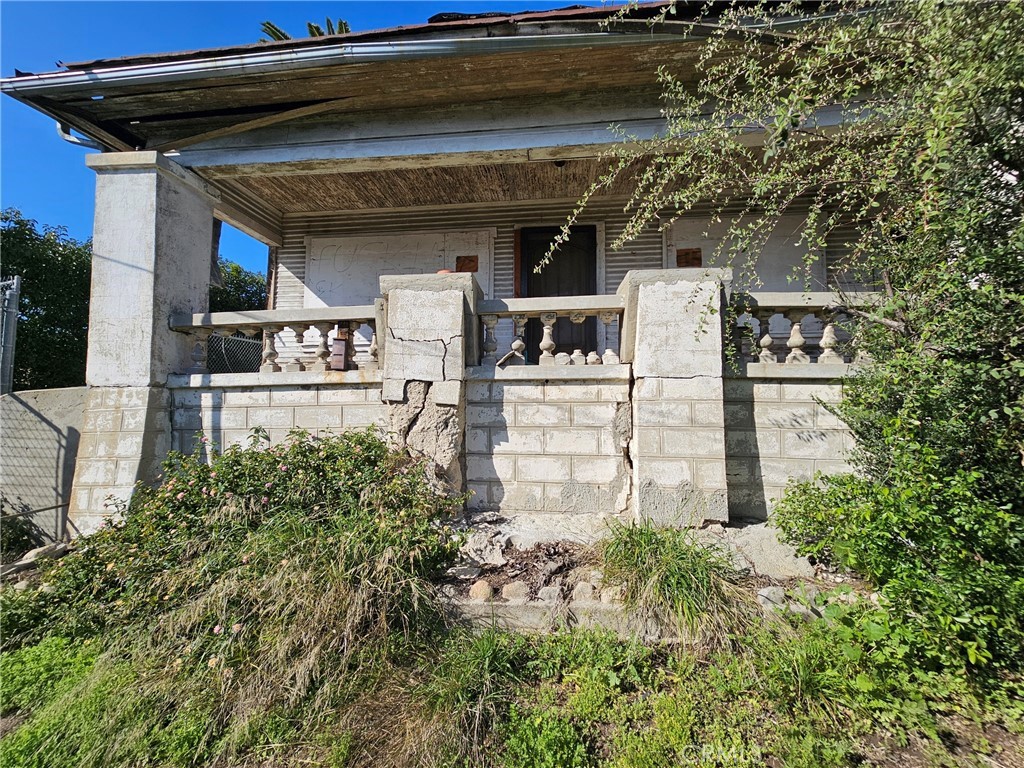 A property available for sale at 3095 GEORGE Street, Lincoln Heights, CA 90031.