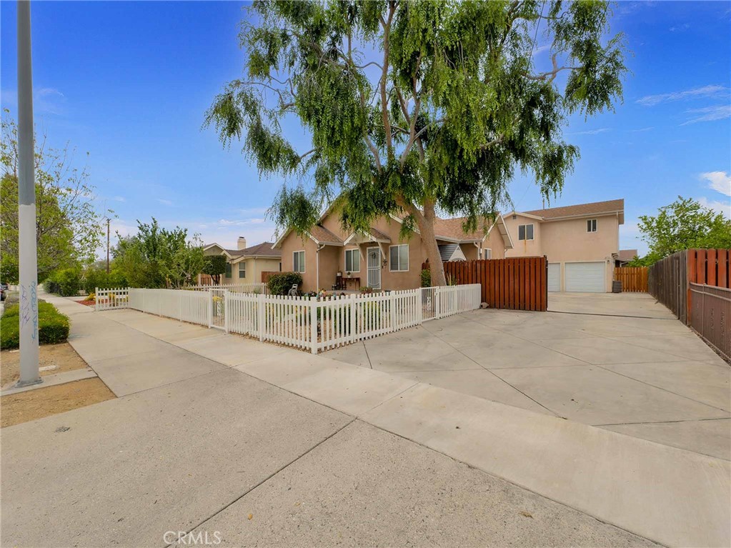 A property available for sale at 10720 Saticoy Street, Sun Valley, CA 91352.