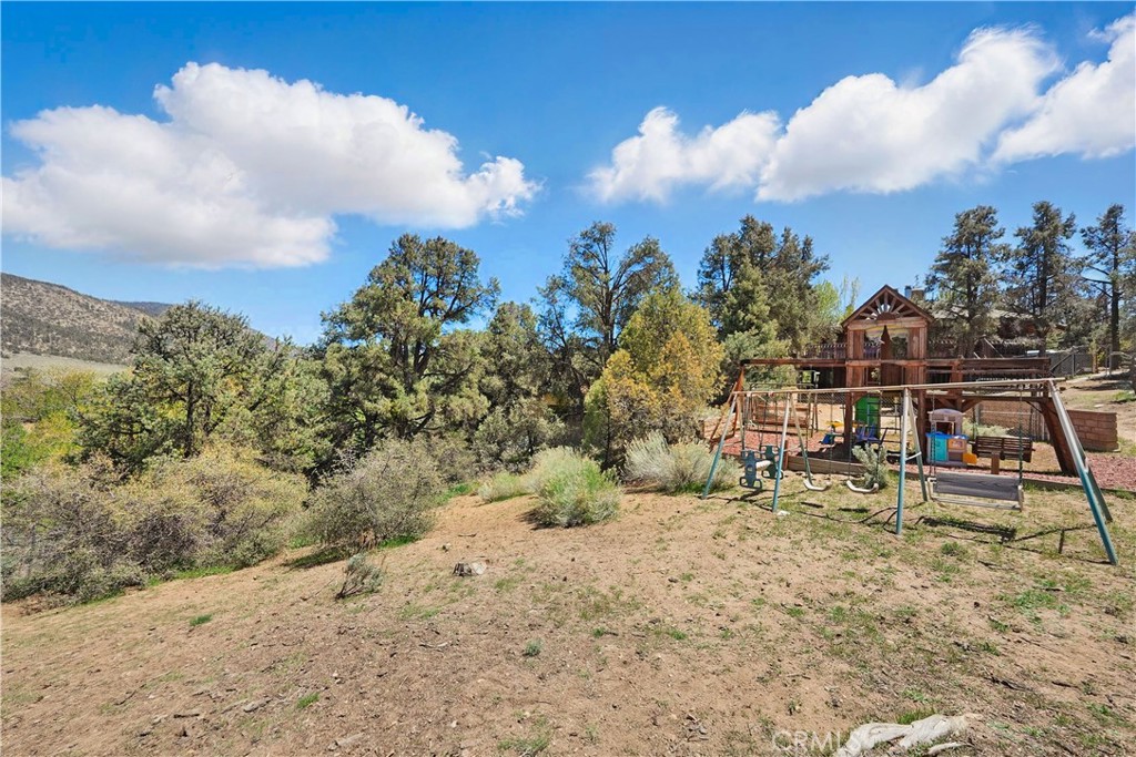 A property available for sale at 1132 Hut Court, Frazier Park, CA 93225.
