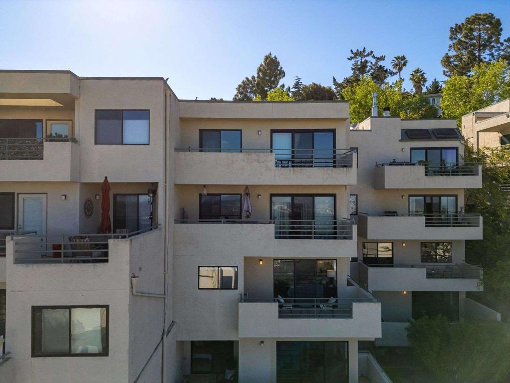 A property available for sale at 434 Portofino Drive 301, San Carlos, CA 94070.