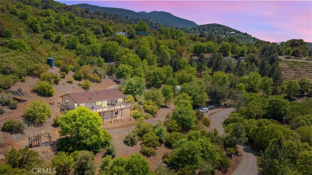 A property available for sale at 7525 Starlight Way, Julian, CA 92036.