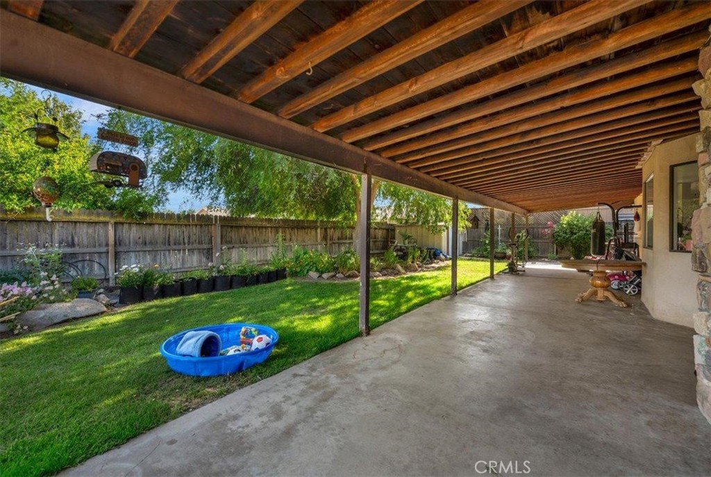 A property available for sale at 2537 W Verde Avenue, Caruthers, CA 93609.