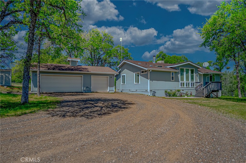 A property available for sale at 5857 Schilling, Coulterville, CA 95311.