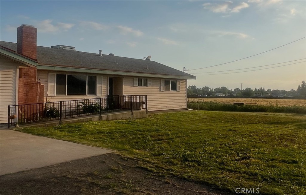 A property available for sale at 679 E Mulberry Avenue, Porterville, CA 93257.