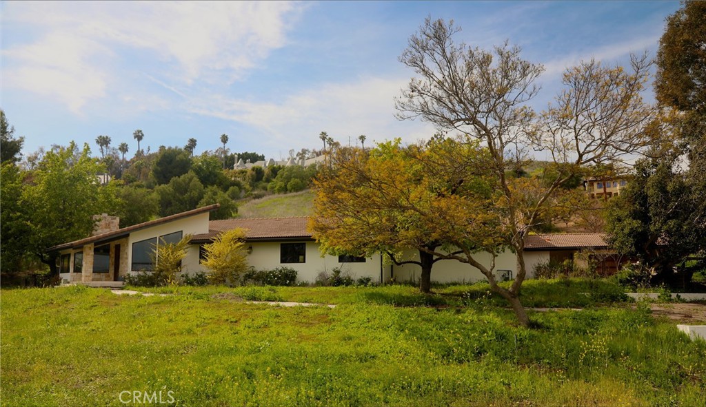 A property available for sale at 31401 Aguacate Road, San Juan Capistrano, CA 92675.
