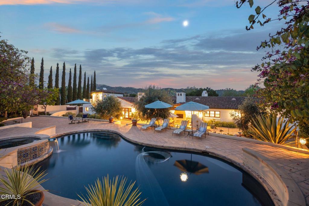 A property available for sale at 10971 Alto Court, Oak View, CA 93022.