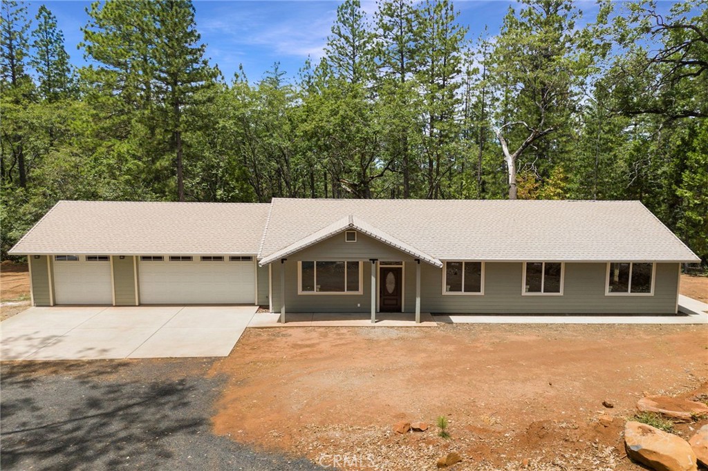A property available for sale at 4901 Papaya Road, Forest Ranch, CA 95942.