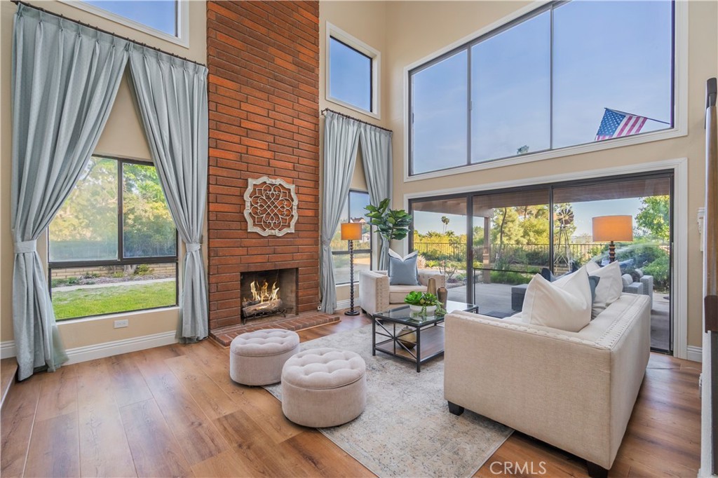 A property available for sale at 9403 Mesa Robles Drive, Whittier, CA 90603.