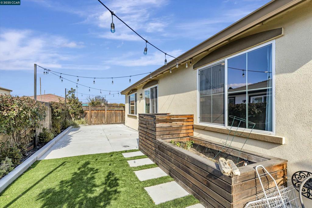 A property available for sale at 4067 Kenwood Circle, Oakley, CA 94561.