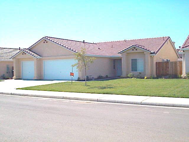 A property available for rent at 13735 DeLeon, Santa Nella, CA 95322.