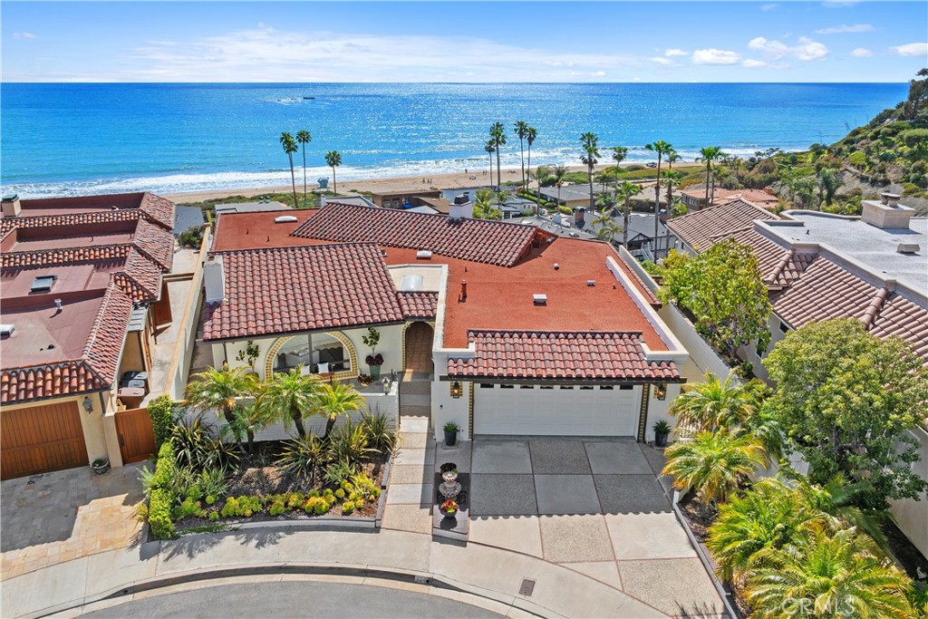 A property available for sale at 504 Avenida De La Riviera, San Clemente, CA 92672.