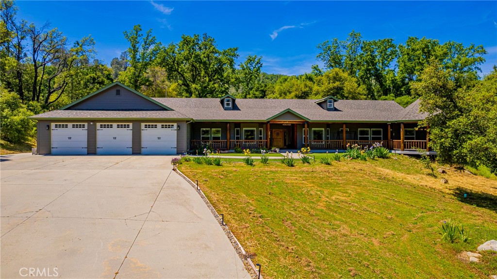 A property available for sale at 33590 Woodland Pond Trail, North Fork, CA 93643.