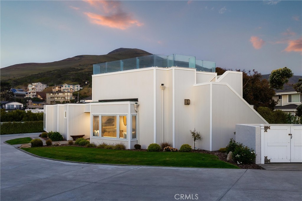 A property available for sale at 3080 Studio Drive, Cayucos, CA 93430.