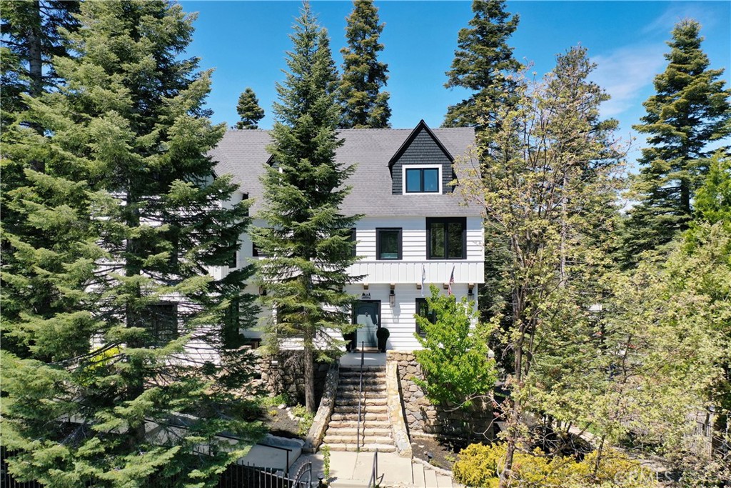 A property available for sale at 28041 Lakes Edge Road, Lake Arrowhead, CA 92352.
