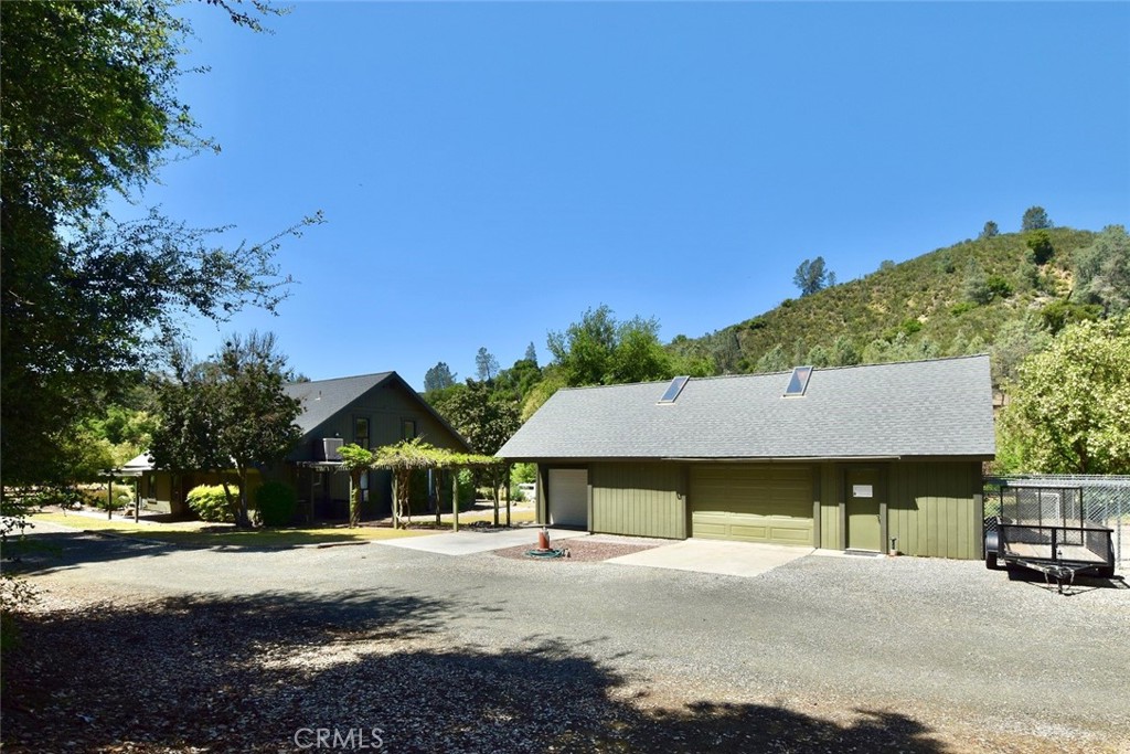 A property available for sale at 6445 Parkhill Road, Santa Margarita, CA 93453.