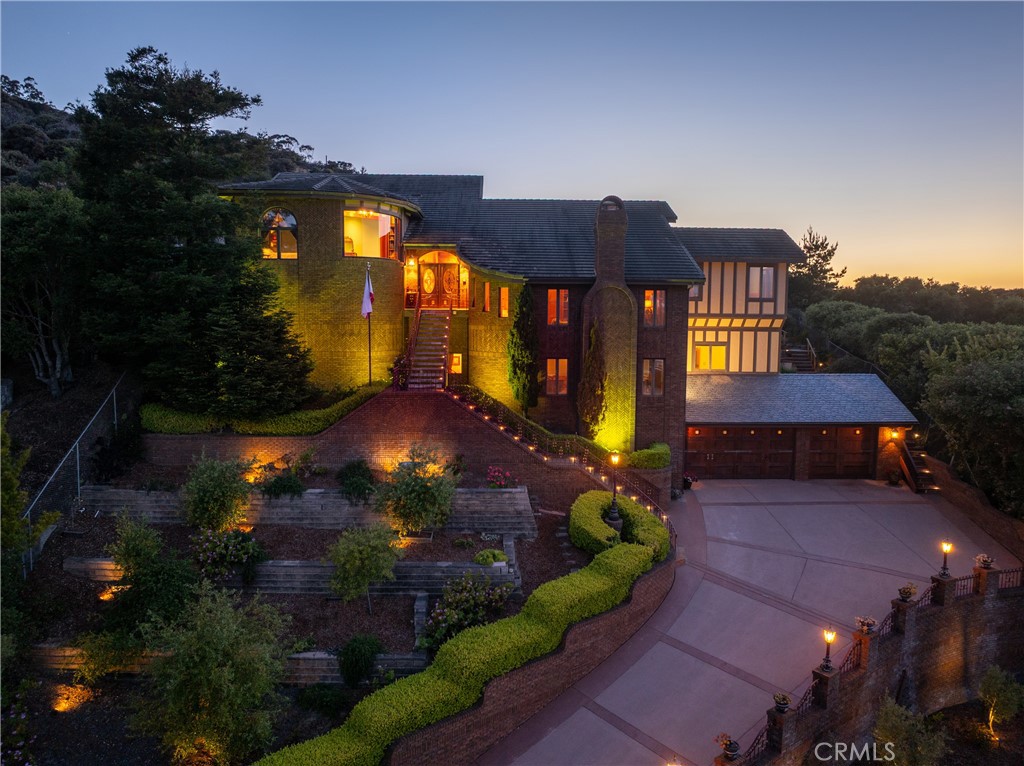 A property available for sale at 2743 Rodman Drive, Los Osos, CA 93402.