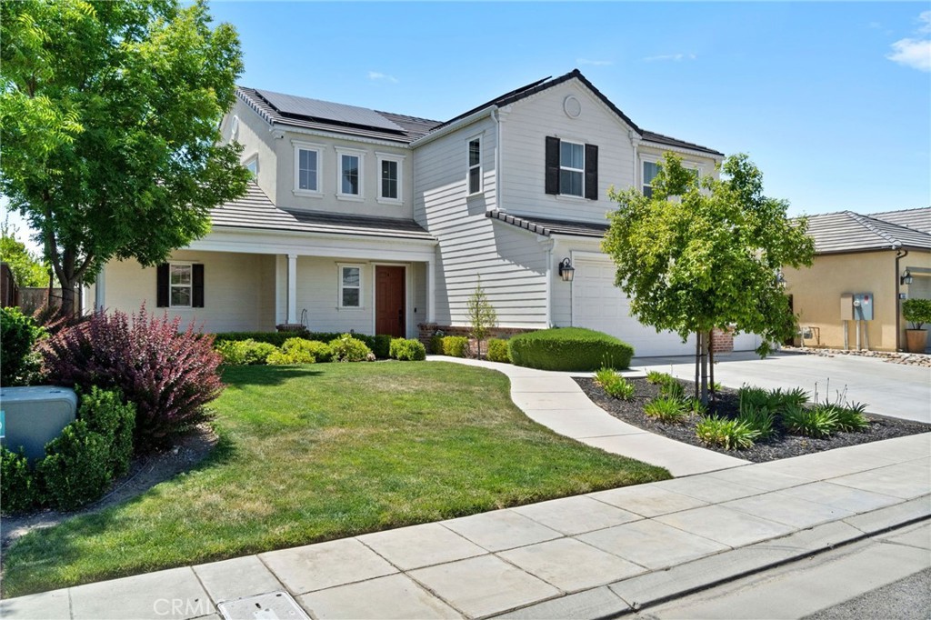 A property available for sale at 680 S Meridian Avenue, Madera, CA 93636.